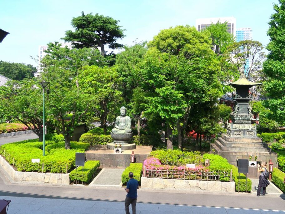 西境内