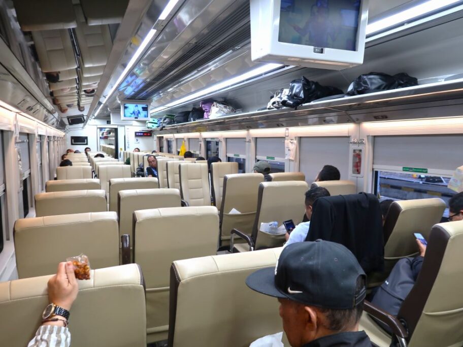 列車２