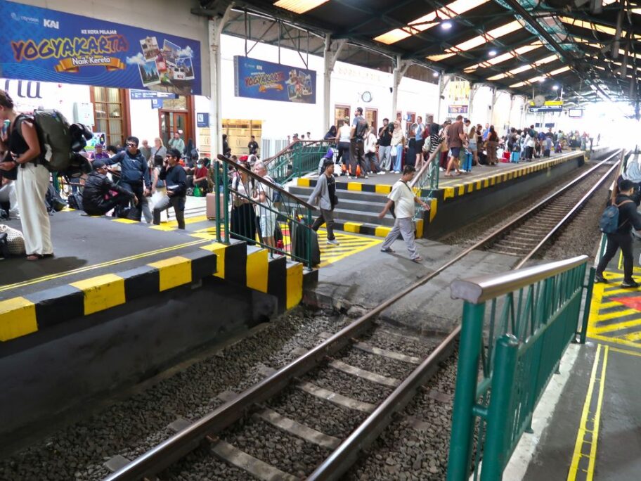 駅1