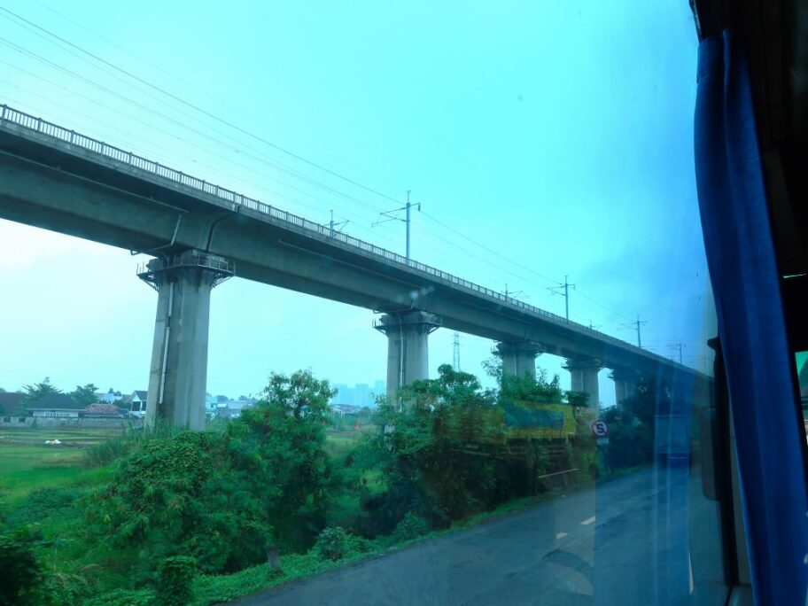高速鉄道の高架