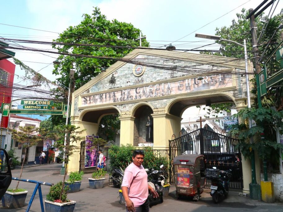 バクララン市場2