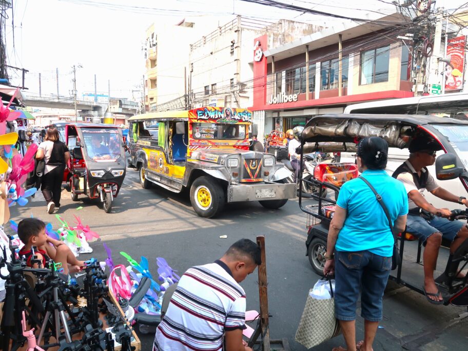 バクララン市場1
